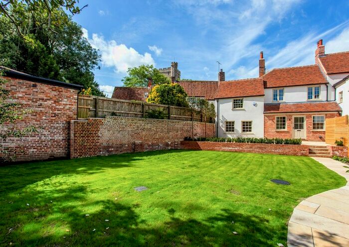 3 Bedroom Property To Rent In Alfred Street, Westbury, BA13