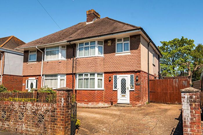 3 Bedroom Semi-Detached House For Sale In Valentine Avenue, Sholing, Southampton, SO19
