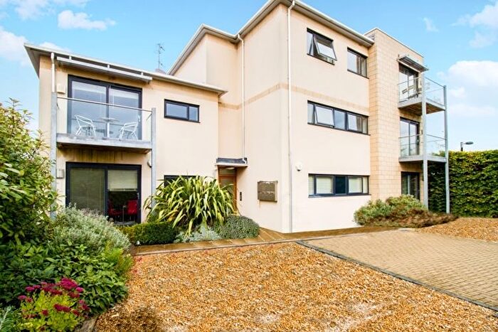 2 Bedroom Flat To Rent In Northcourt Road, Abingdon, OX14