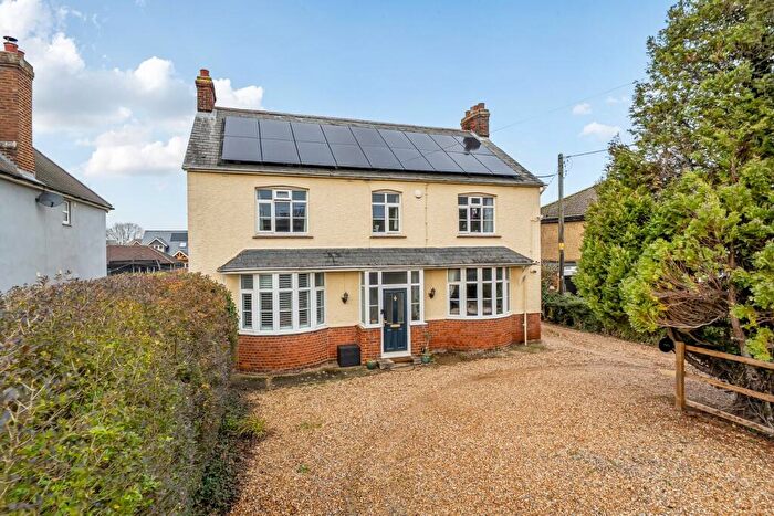 4 Bedroom Detached House For Sale In Station Road, Lower Stondon, Henlow, SG16