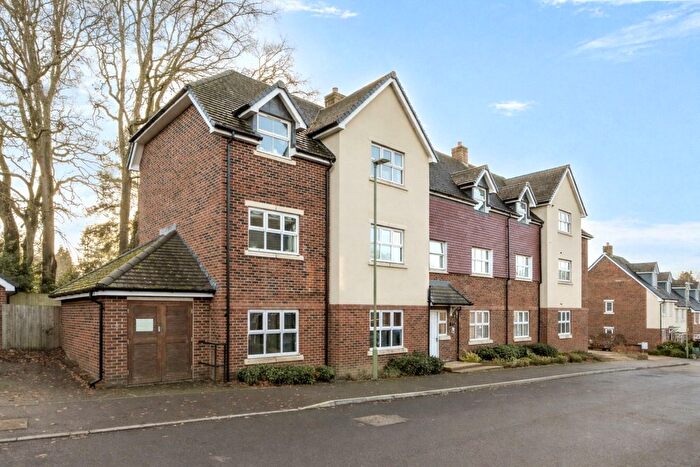 1 Bedroom Flat For Sale In Brickwork Avenue, Liphook, Hampshire, GU30