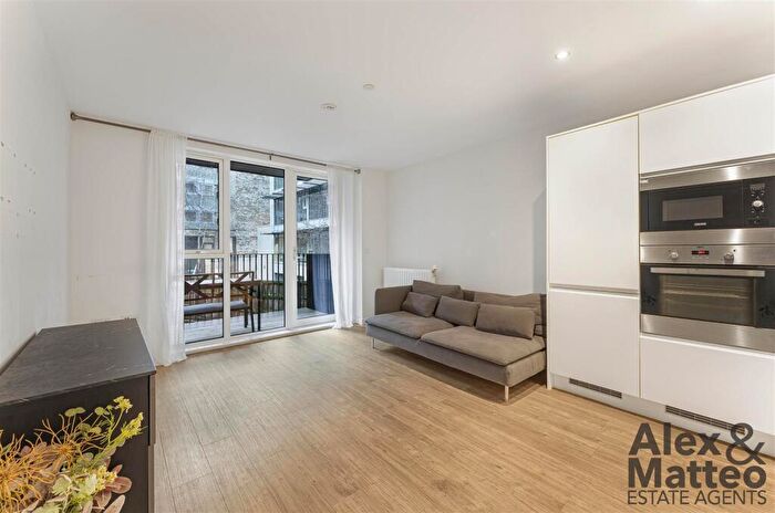 1 Bedroom Flat To Rent In Bloom Heights, Surrey Quays, SE16