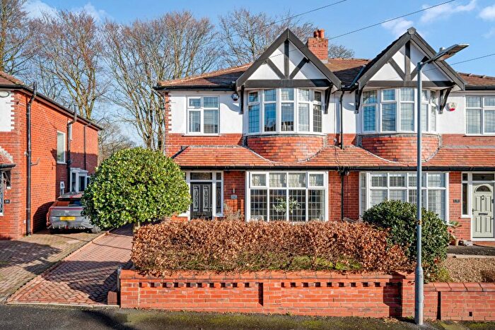 3 Bedroom Semi-Detached House For Sale In Farnborough Road, Sharples, Bolton, BL1