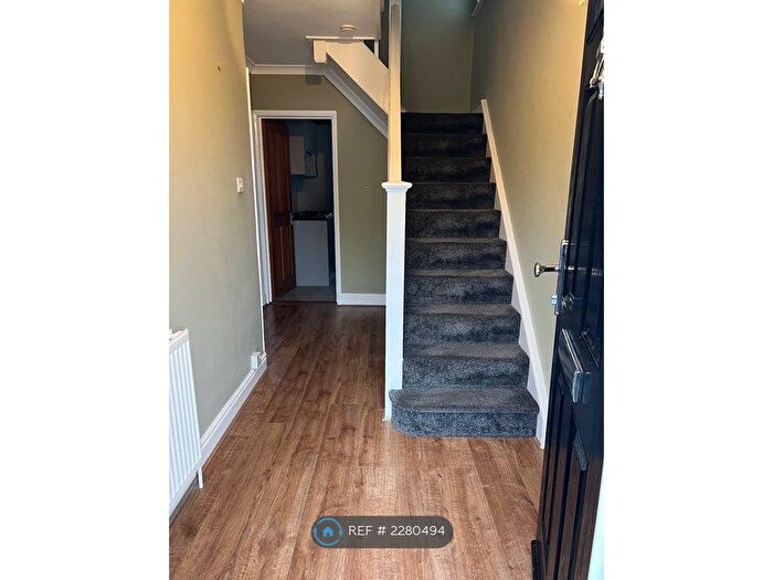 3 Bedroom Semi-Detached House To Rent In Ipswich Road, Colchester, CO4