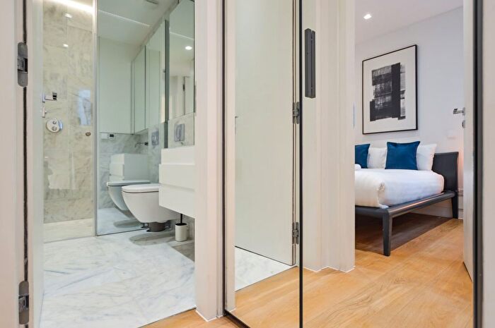 3 Bedroom Mews To Rent In Greek Street, London, W1D