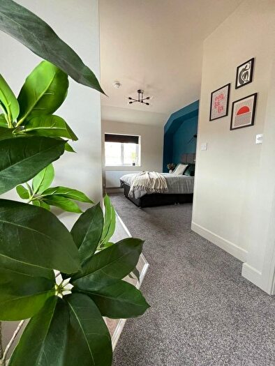 6 Bedroom Semi-Detached House To Rent In New Zealand Square, Derby, DE22