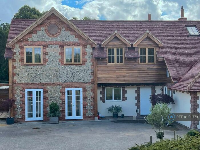 1 Bedroom Maisonette To Rent In Alandale House, Bramdean, Alresford, SO24