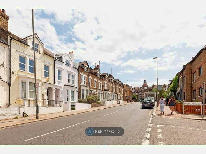 4 Bedroom Maisonette To Rent In Plough Road, London, SW11