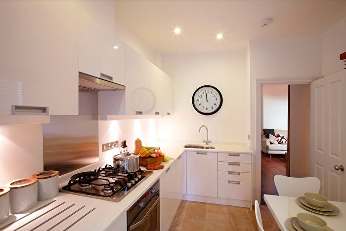 1 Bedroom Flat To Rent In Eardley Crescent, Earls Court, SW5