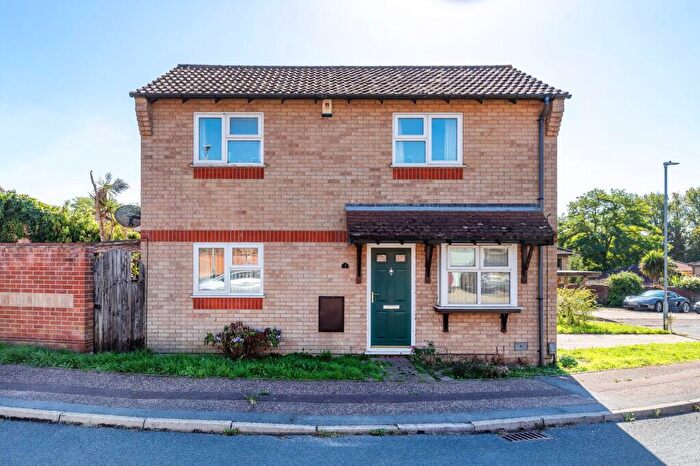 3 Bedroom Detached House For Sale In Dersley Court, Norwich, NR5