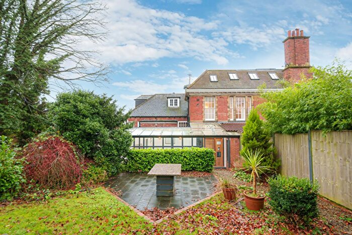 2 Bedroom Flat To Rent In Wensley House Apartments, Wensley Avenue, Chapel Allerton, Leeds, LS7