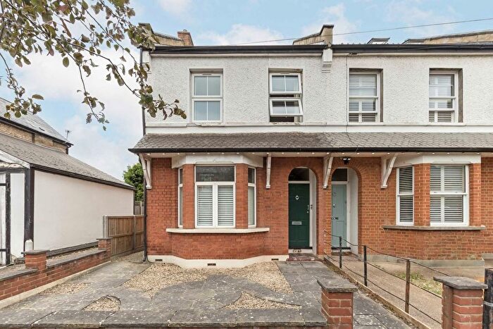 1 Bedroom Flat To Rent In Ellerton Road, Surbiton, KT6