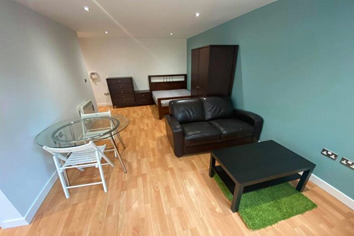 Studio To Rent In , West One Cube, City Centre, S1