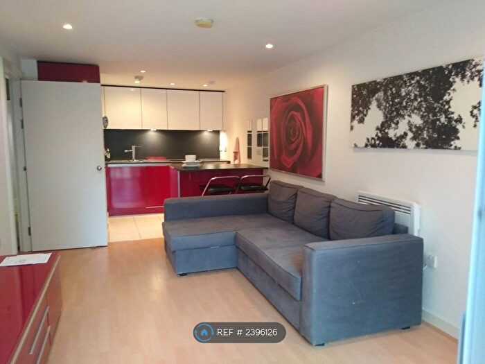 2 Bedroom Flat To Rent In Blackheath Road, London, SE10