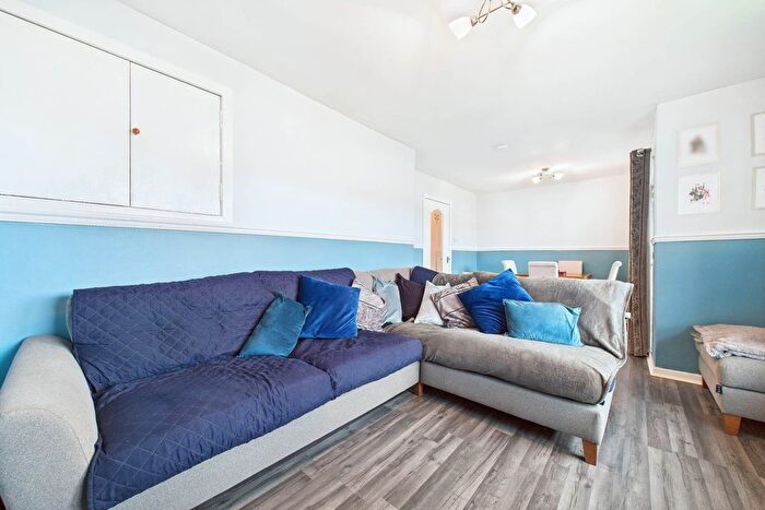 2 Bedroom Flat For Sale In Burns Park, East Kilbride, G74