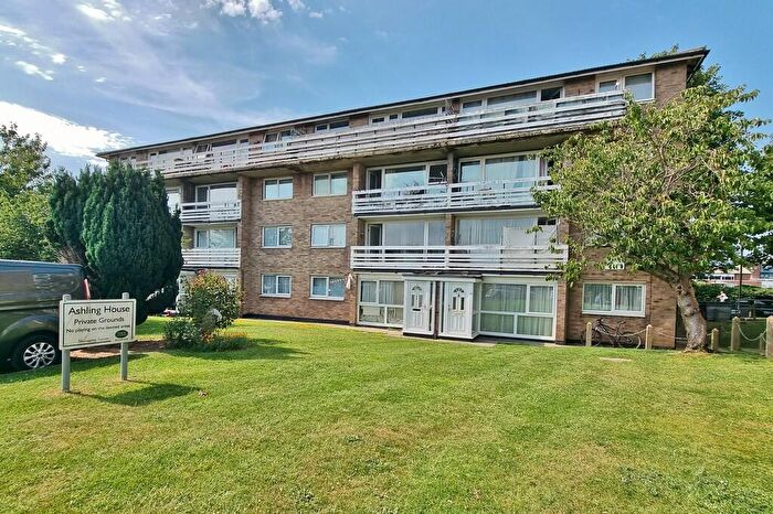 2 Bedroom Flat For Sale In Chidham Walk, Havant, PO9