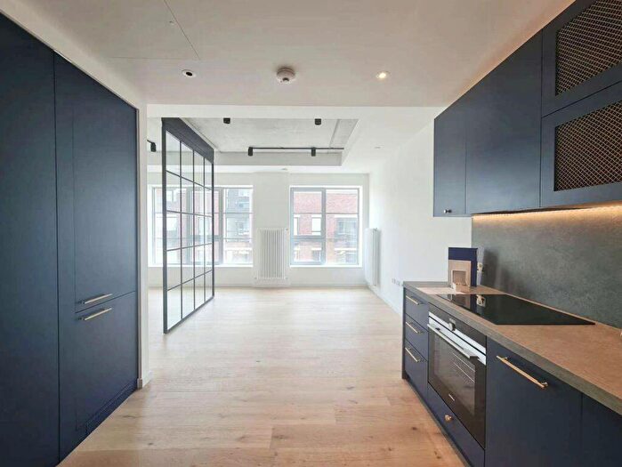 Flat To Rent In Douglass Tower, Goodluck Hope Walk -, P18