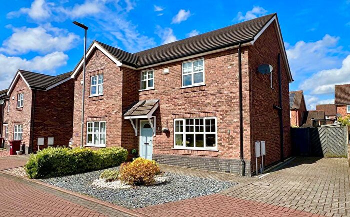 3 Bedroom Semi Detached House For Sale In Garsdale Close, Scunthorpe, DN16