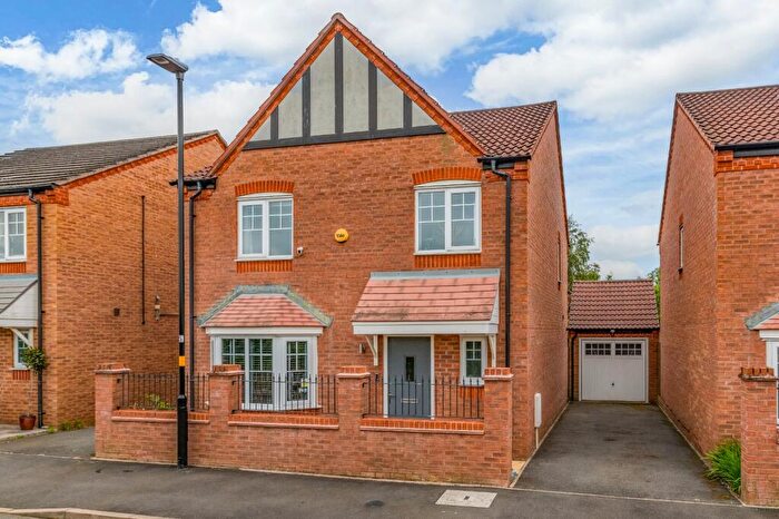 4 Bedroom Detached House For Sale In Bartley Crescent, Northfield, Birmingham, West Midlands, B31