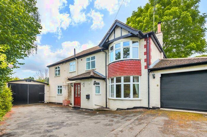 4 Bedroom Detached House To Rent In Redwood Close, Kenley, CR8