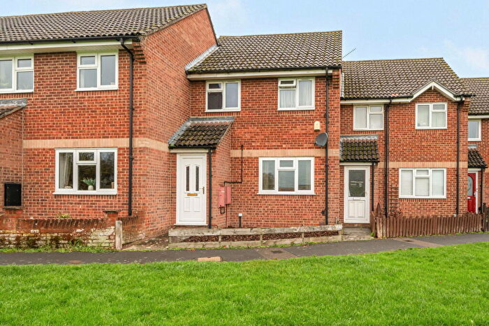 3 Bedroom Terraced House For Sale In Howard View, Basingstoke, RG22