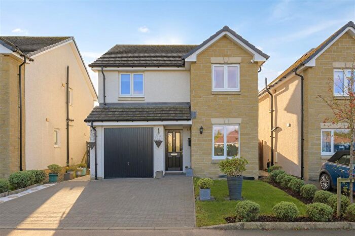 4 Bedroom Detached House For Sale In Colin Smith Place, Kingseat, KY12