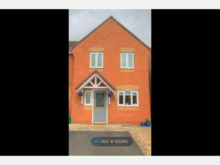 3 Bedroom Semi-Detached House To Rent In Langdon Close, Consett DH8