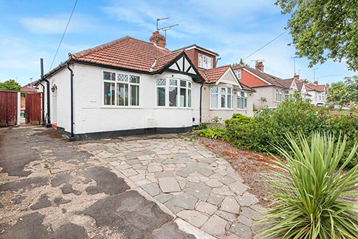 2 Bedroom Bungalow For Sale In Summerhouse Drive, Bexley, DA5