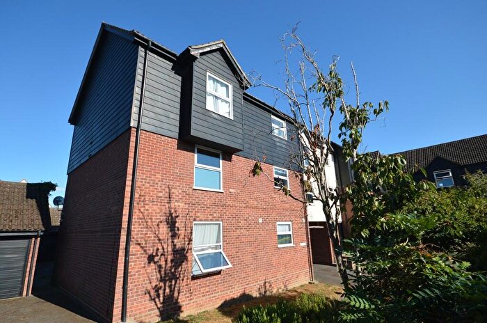 3 Bedroom Apartment For Sale In Stonecrop, Braiswick, CO4