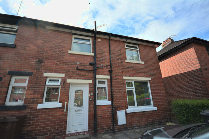 3 Bedroom Terraced House To Rent In Brierley Avenue, Whitefield, Manchester, M45