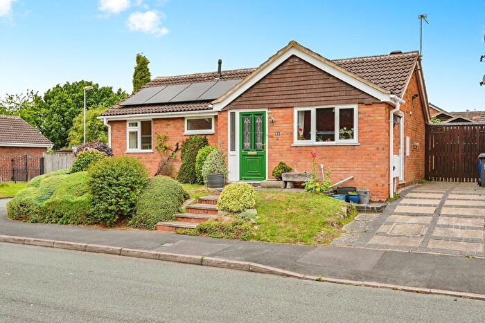 2 Bedroom Bungalow For Sale In Houting, Dosthill, Tamworth, Staffordshire, B77