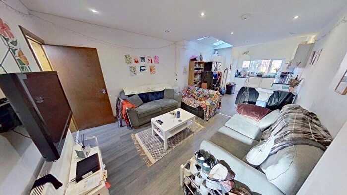 6 Bedroom House To Rent In Teignmouth Road, Selly Oak, B29