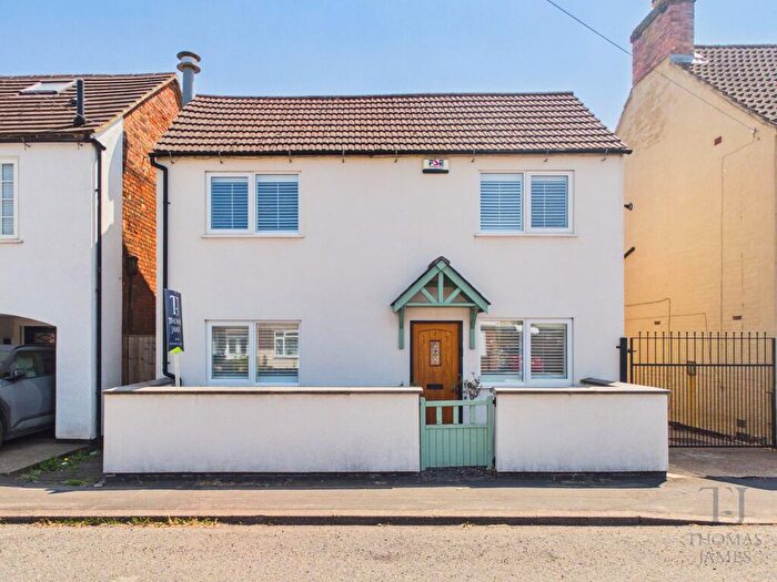 4 Bedroom Detached House For Sale In Nottingham Road, Gotham, NG11