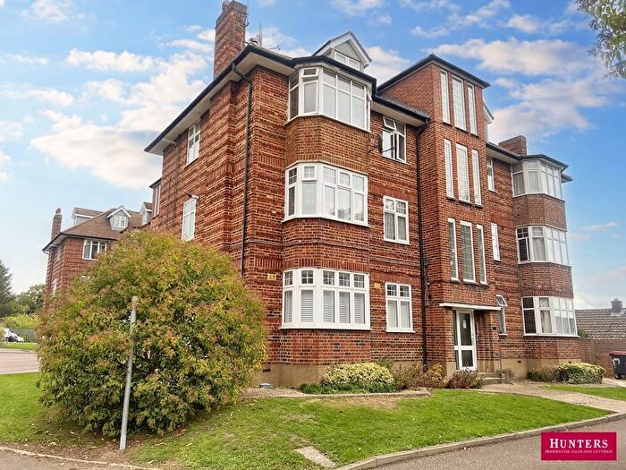 2 Bedroom Flat For Sale In Oakleigh Road North, Whetstone, N20
