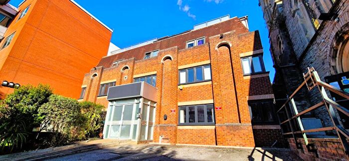 2 Bedroom Penthouse To Rent In Commercial Road, SO15