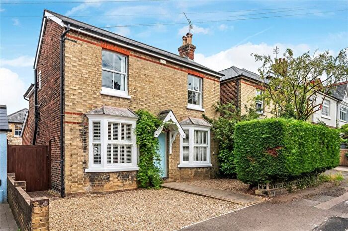 4 Bedroom Detached House For Sale In Shrewsbury Road, Redhill, Surrey, RH1
