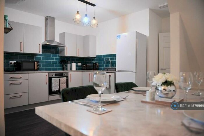 4 Bedroom Terraced House To Rent In Baltic St, Salford, M5