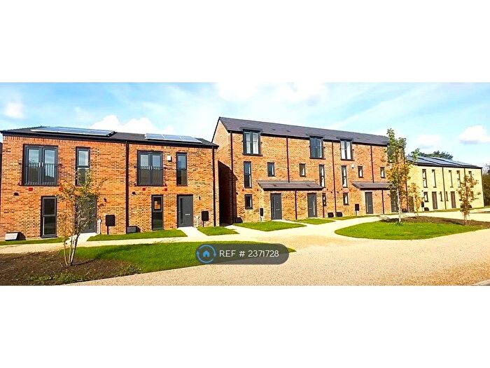 2 Bedroom Terraced House To Rent In Furlong Way, Salford, M6