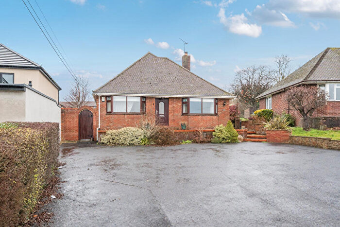 4 Bedroom Detached Bungalow For Sale In Purton Road, Swindon, SN2