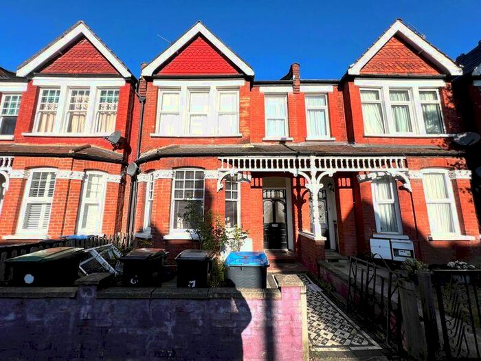 1 Bedroom Apartment To Rent In Devonshire Road, London, N13