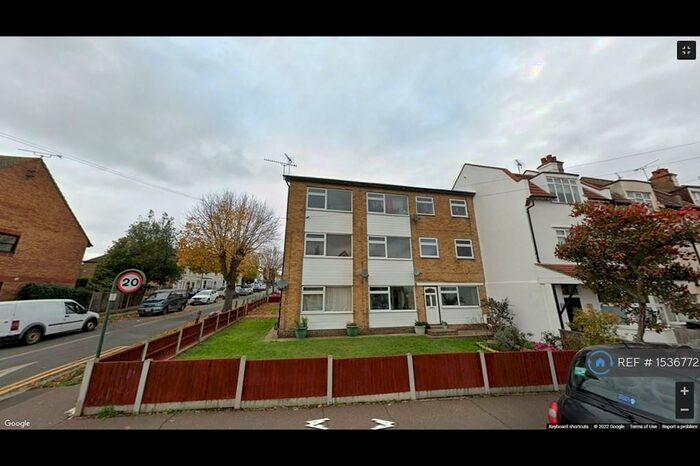 1 Bedroom Maisonette To Rent In Mardale Court, Leigh-On-Sea, SS9