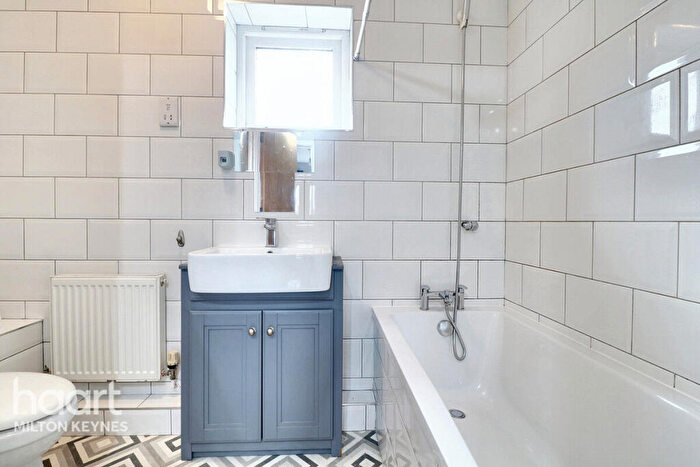 1 Bedroom Apartment For Sale In Oakworth Avenue, Broughton, MK10