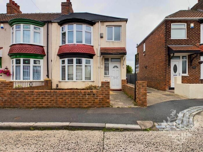 3 Bedroom End Of Terrace House To Rent In Bailey Grove, Middlesbrough, TS3