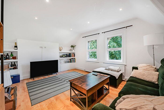 1 Bedroom Flat To Rent In Shortlands Grove, Shortlands, BR2