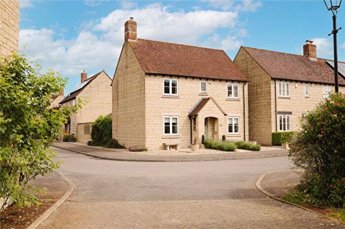 3 Bedroom Detached House For Sale In Birch Drive, Bradwell Village, Burford, Oxfordshire, OX18