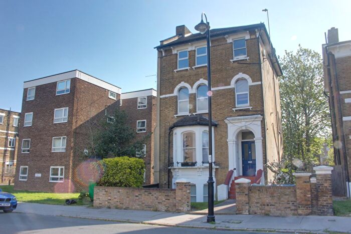 1 Bedroom Flat For Sale In Canning Road, Addiscombe, Croydon, CR0