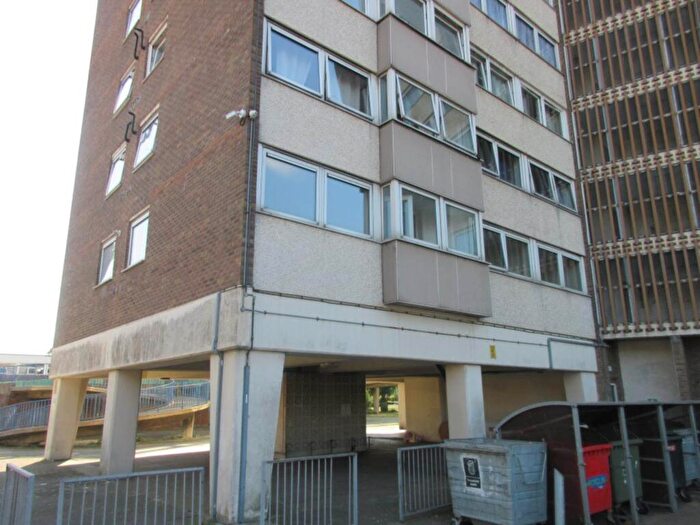 2 Bedroom Flat To Rent In Colman Street, Southend On Sea, SS2