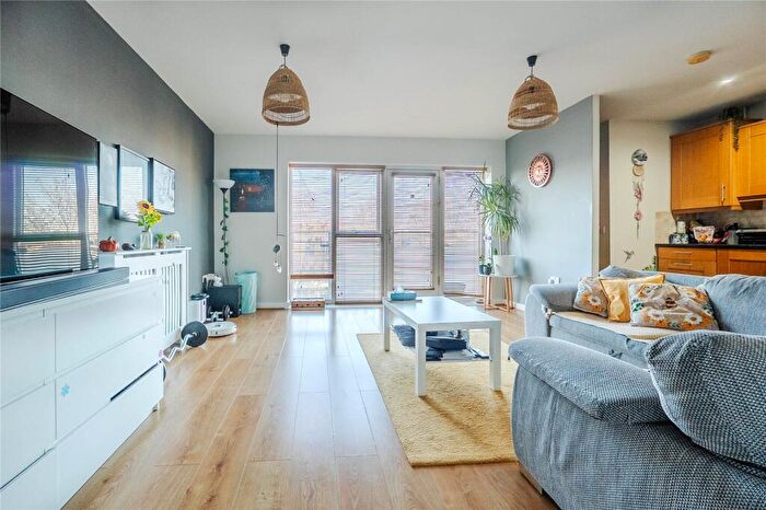 1 Bedroom Apartment For Sale In Coleman House, Watling Street, Fenny Stratford, Milton Keynes, MK2