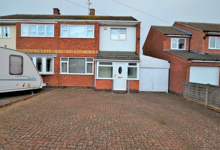 3 Bedroom Semi-Detached House To Rent In Langton Road, Wigston, LE18
