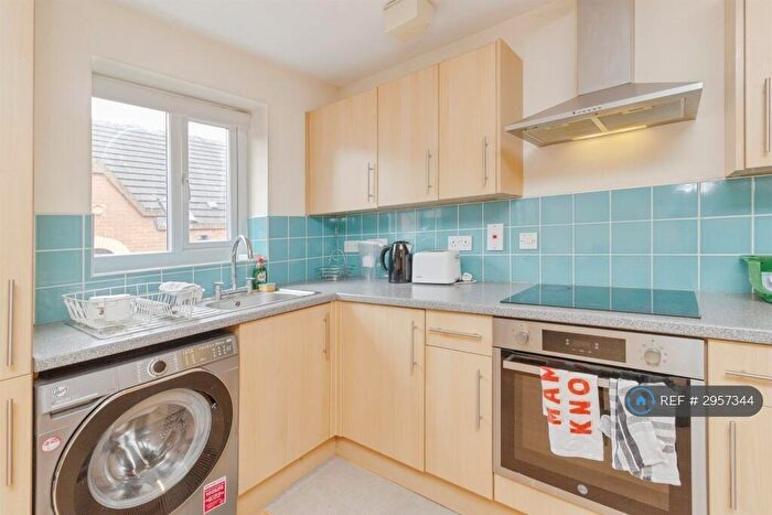 2 Bedroom Flat To Rent In Minster Court, Leicester, LE1
